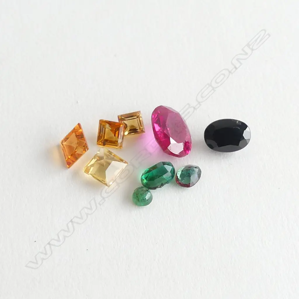 BAG ASST LOOSE STONES EMERALDS ? ETC Image 1++