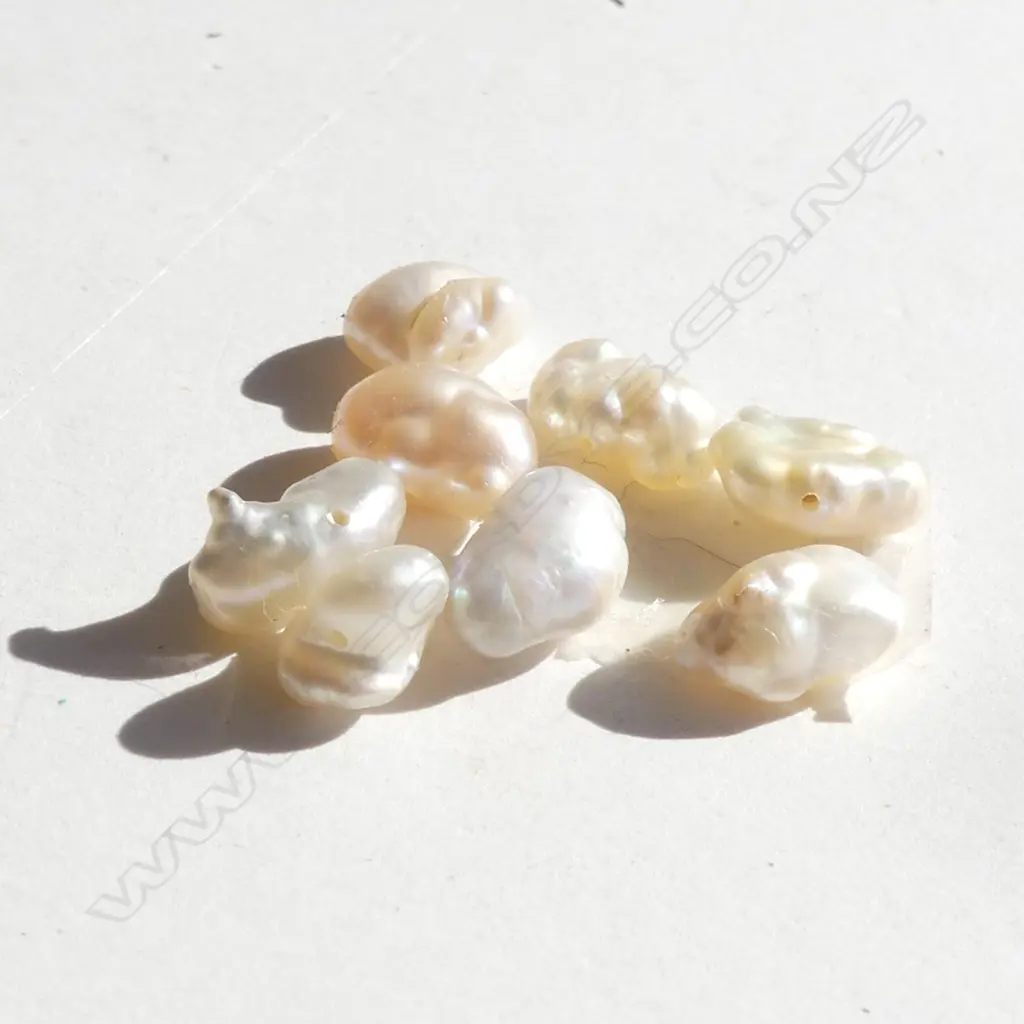 8 FRESH WATER PEARLS WITH SMALL HOLES  Image 1++