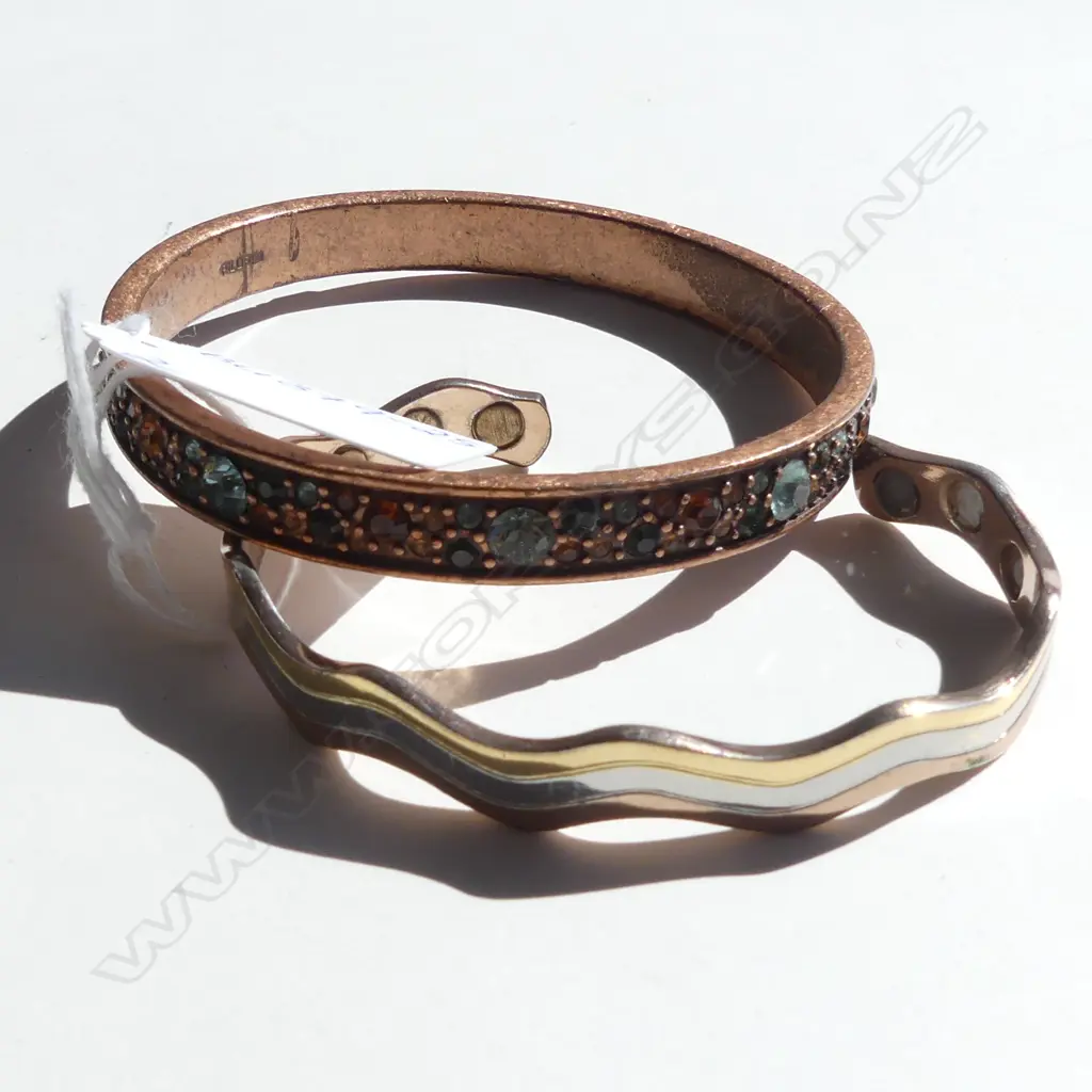 COPPER BANGLE WITH STONE EMBELLISHMENTS + COPPER GOLD, SILVER & BRONZE WAVE HALF BANGLE Image 1++