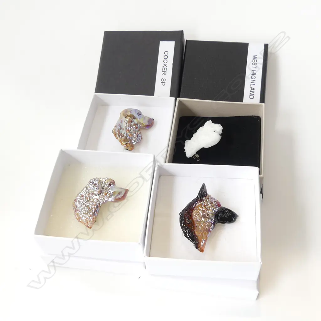 NEIL HARRIS DECORATIVE GLASS JEWELLERY; 4 ASST DOG BROOCHES - EACH IN INDIVIDUAL BOX... Image 1++