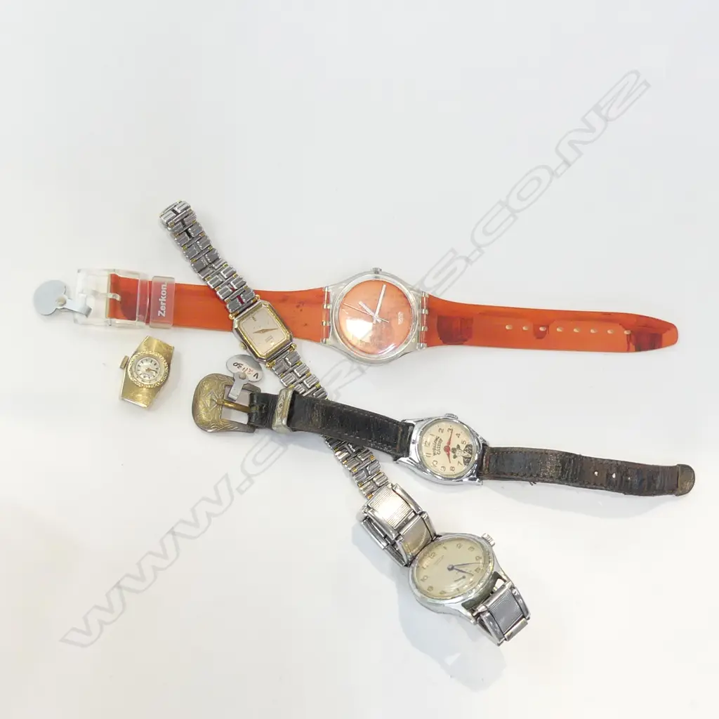 5 VINTAGE WRISTWATCHES Image 1++
