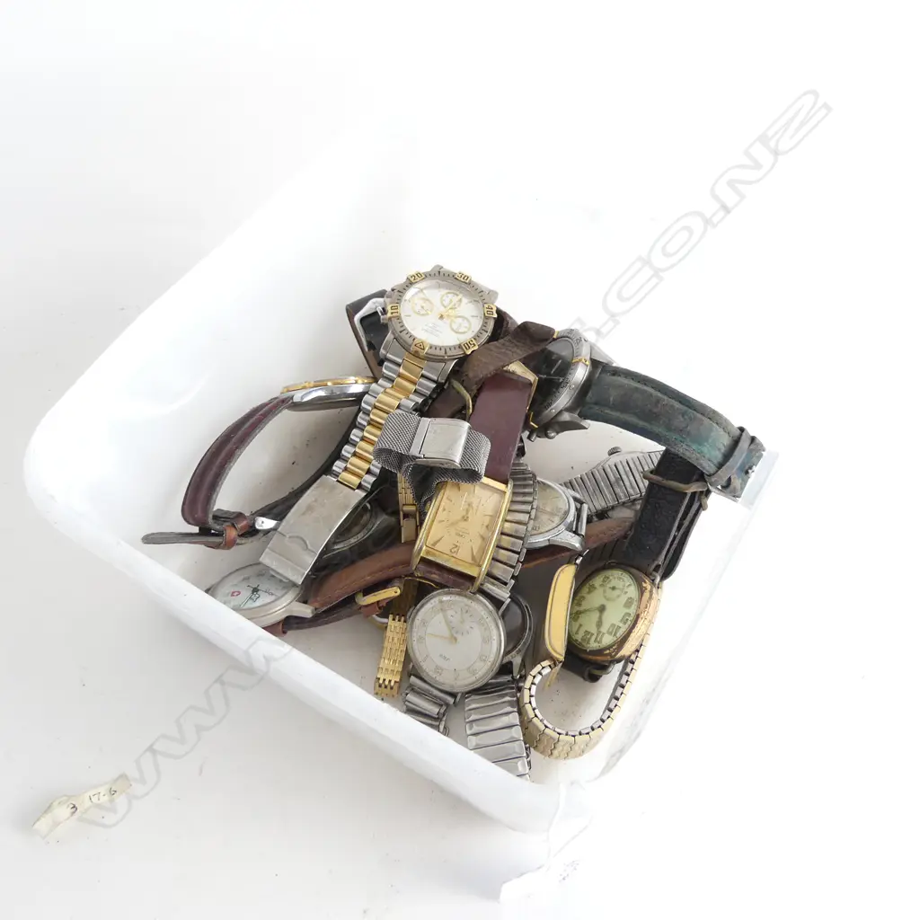 ASSORTED WATCHES Image 1++