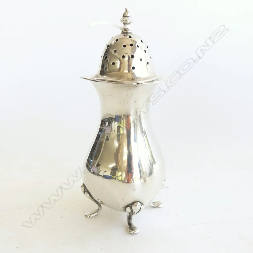 SILVER SUGAR SIFTER SHEFFIELD 1914  183gm Image 1++