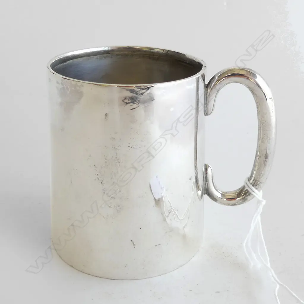 SILVER CHRISTENING MUG CHESTER 1922 59gm Image 1++