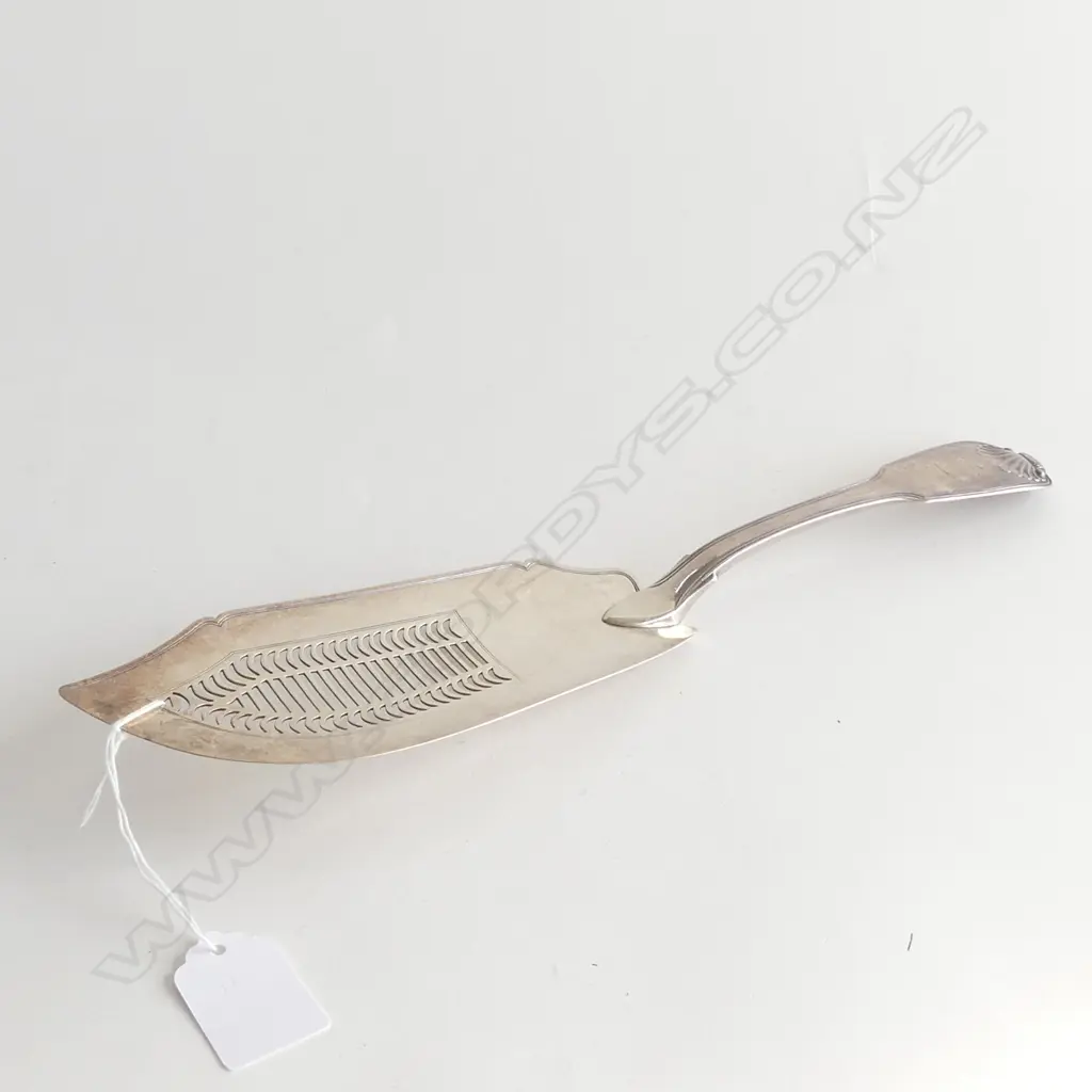 STG SILVER FISH SERVER; LONDON 1810 182 GRAMS Image 1++
