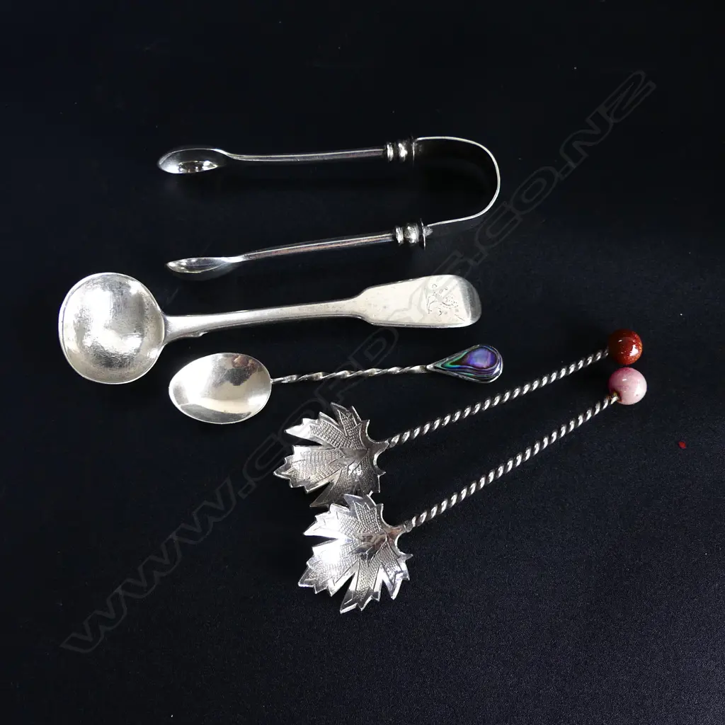 5 SILVER CUTLERY ITEMS. 4 SML SPOONS & PR SUGAR TONGS 57gms Image 1++