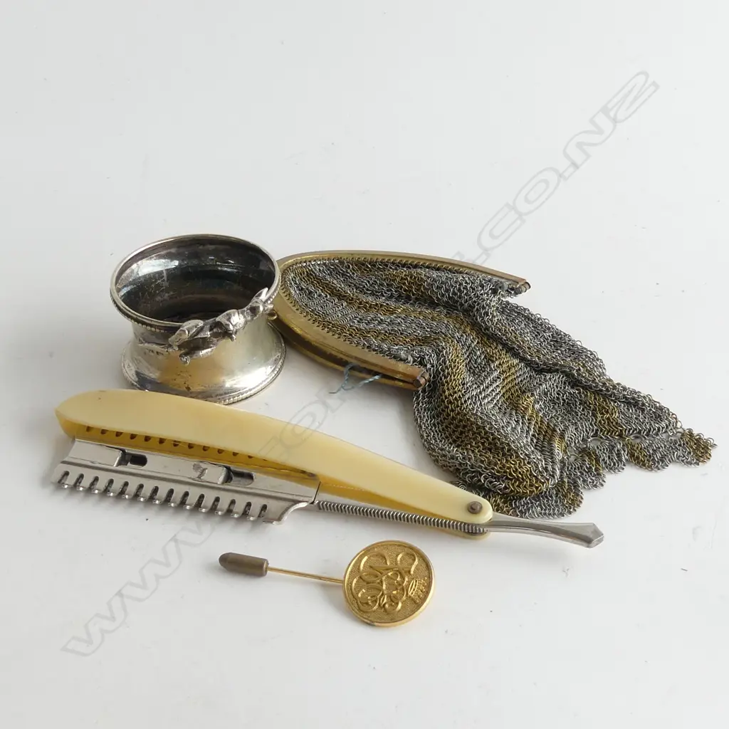 SM BAG ASST; BONE HANDLED RAZOR, MESH PURSE & EP KANGAROO NAPKIN RING ETC.. Image 1++