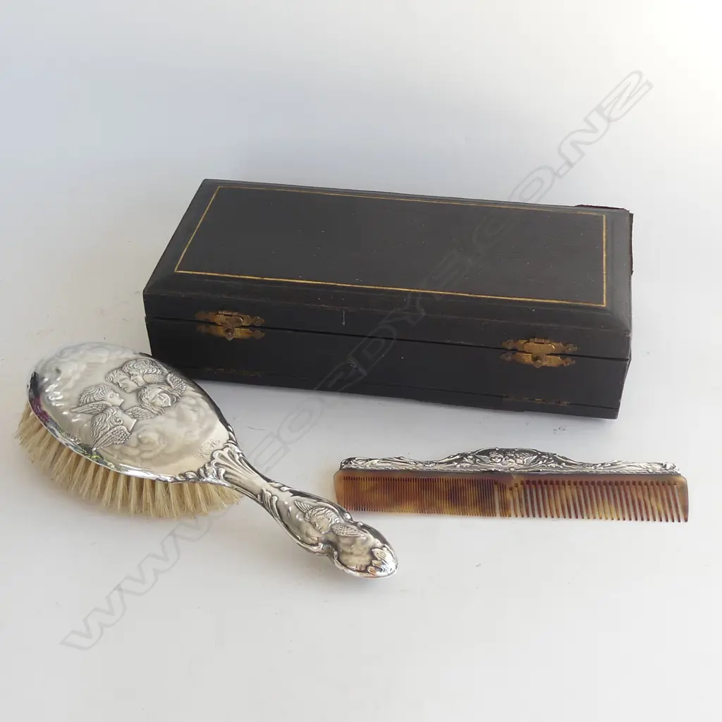 STG SILVER BACKED CHERUB BRUSH & COMB SET - IN ORIGINAL BOX, BIRMINGHAM 1907 Image 1++