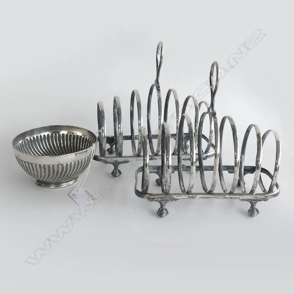PR SILVER PLATE 6 SLICE TOAST RACKS (L 170MM) + SILVER PLATE BOWL (DIA 100MM) Image 1++