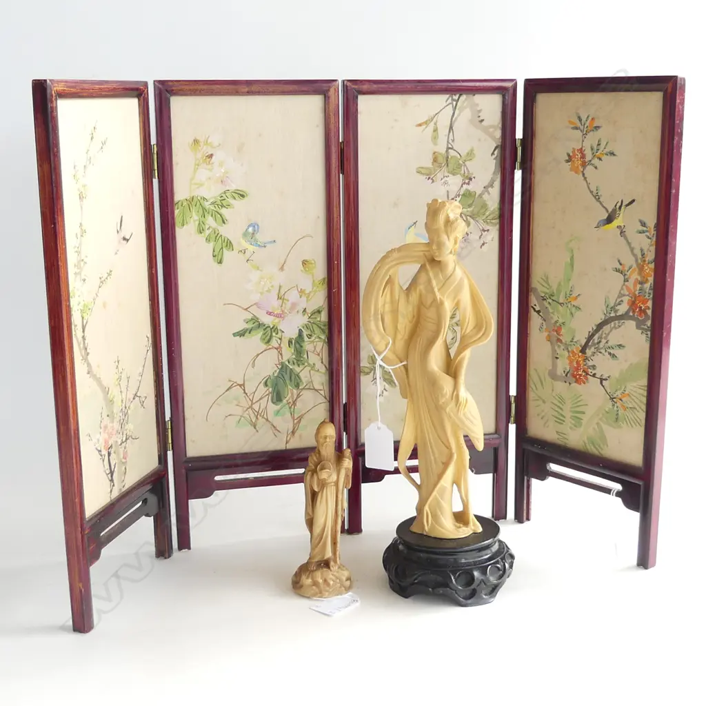 2 ORIENTAL RESIN FIGURES; H.290 / 130mm + 4 PANEL HAND PAINTED DOUBLE SIDED FOLDING SCREEN H.370mm Image 1++