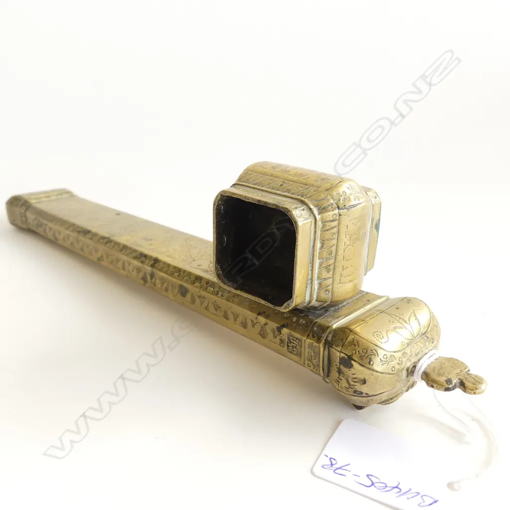 OLD CHINESE ENGRAVED BRASS OPIUM PIPE ? HOLDER L.260mm Image 1++