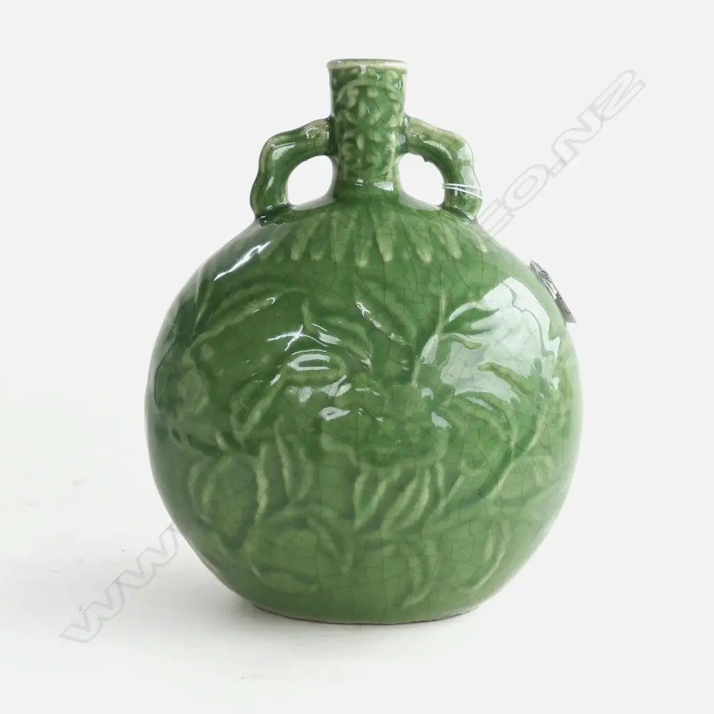 LG GREEN ORIENTAL 2-HANDLE EWER - CRAZING, H 280MM Image 1++