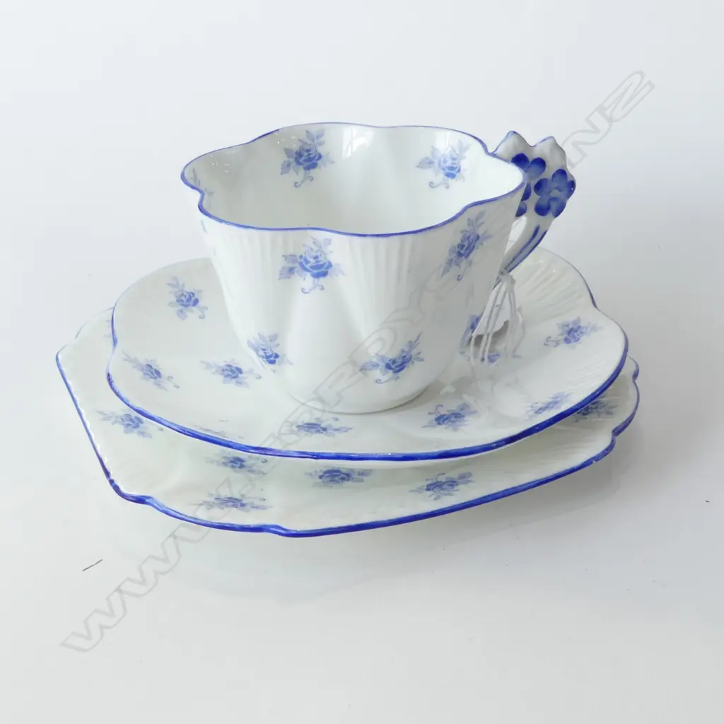 SHELLEY DAINTY BLUE & WHITE TRIO #12028 SEMI SOLID FLORAL HANDLE  Image 1++