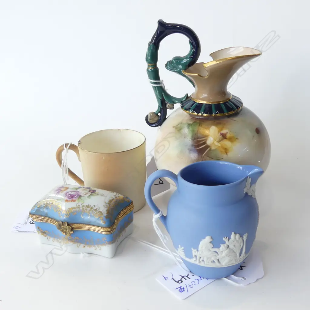 HAND PAINTED HADLEYS WORCESTER JUG H 120 MM REPAIR TO SPOUT+W/WOOD/LIMOGE BOXAND CARLTON WARE CUP A/F Image 1++