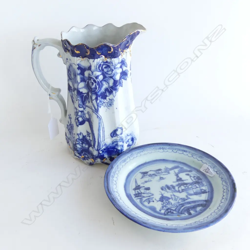 2 BLUE & WHITE ITEMS VICTORIAN JUG H. 205mm & CHINESE PLATE D. 180mm Image 1++