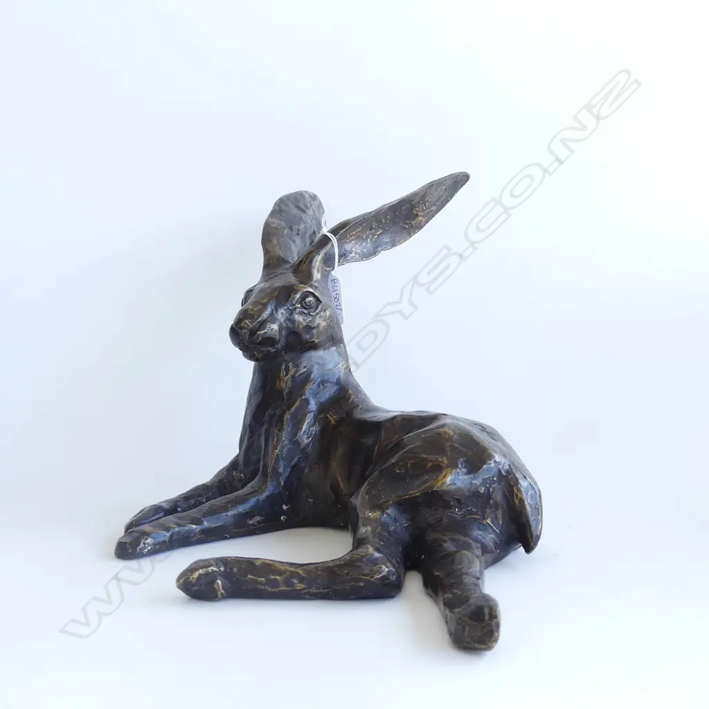BRONZED RECLINING HARE RABBIT W.285mm Image 1++