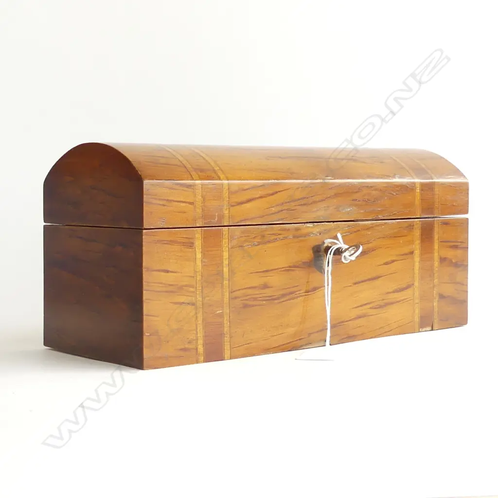 NATIVE TIMBER LIDDED BOX w. INLAY W.265mm Image 1++