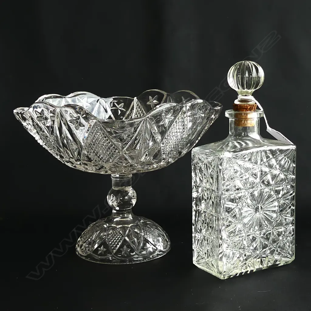 PRESSED GLASS PEDESTAL BOWL & DECANTER H.250mm Image 1++