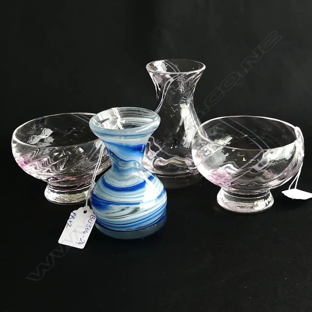 CAITHNESS GLASS; 2 PINK SWIRL FOOTED BOWLS & VASE & 1 BLUE SWIRL VASE (H 95MM) Image 1++