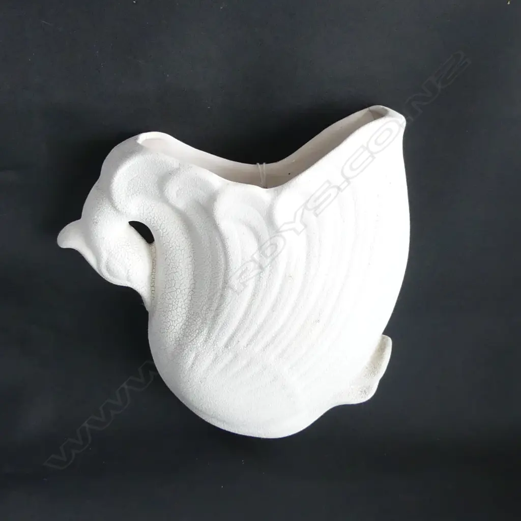 TITIAN STUDIOS SWOOSE WALL VASE CRACKLE GLAZE H 190 MM MINOR CRACK Image 1++