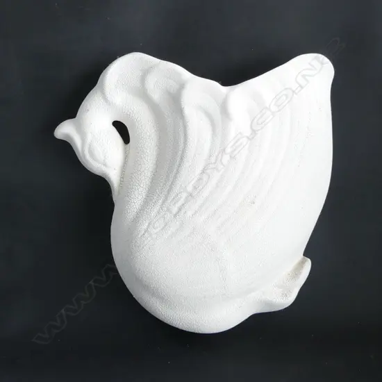 TITIAN STUDIOS SWOOSE WALL VASE CRACKLE GLAZE H 190 MM MINOR CRACK