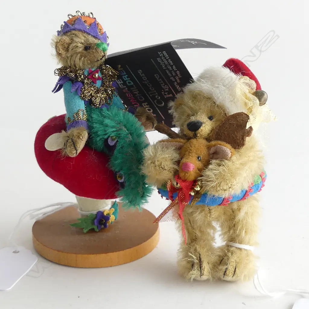 2 DEB CANHAM COLLECTORS CLUB BEARS; 'HOLIDAY SANTA' & 'CATERPILLER' w. CERTIFICATES H.110mm Image 1++