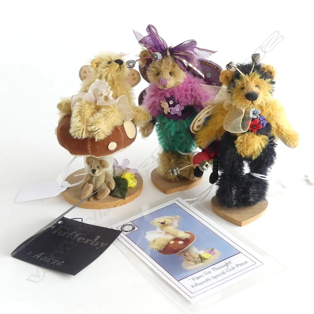 3 DEB CANHAM LTD. ED. COLLECTORS CLUB BEARS; 'FLUTTERBY', 'BUMBLE' & 'PAWS FOR THOUGHT' H.100mm Image 1++