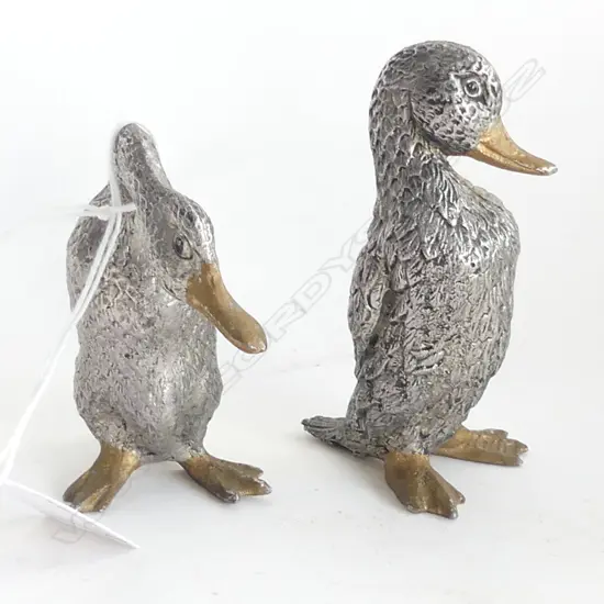 2 VINTAGE HEAVY CAST METAL DUCKS H.95mm