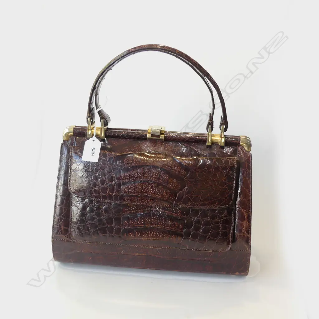 VINTAGE CROCODILE LEATHER HAND BAG Image 1++