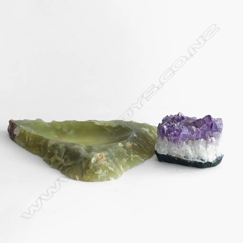 AMETHYST QUARTZ DIODE (H 63 L 90MM) +  ONYX CARVED DISH L 260MM Image 1++