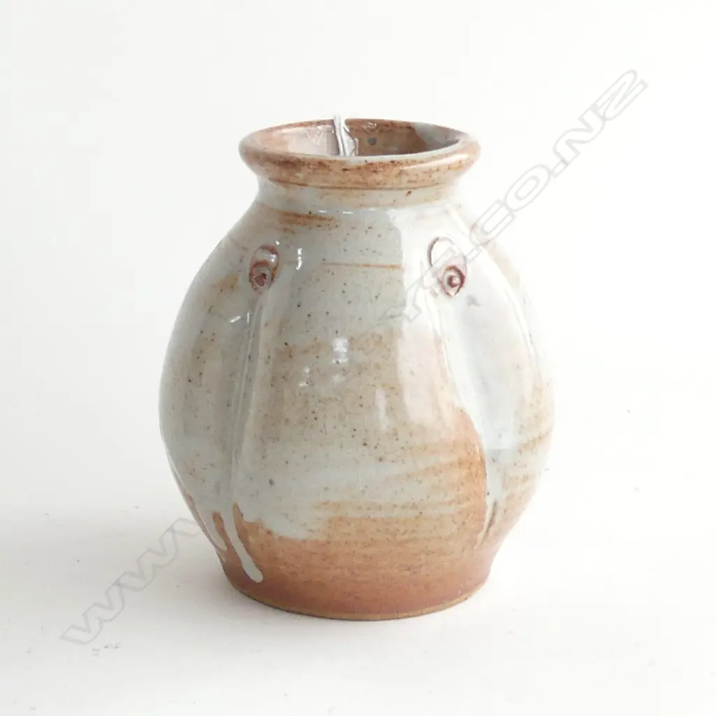 PETER STICHBURY SHINO LOBED BALUSTER VASE H.115mm Image 1++
