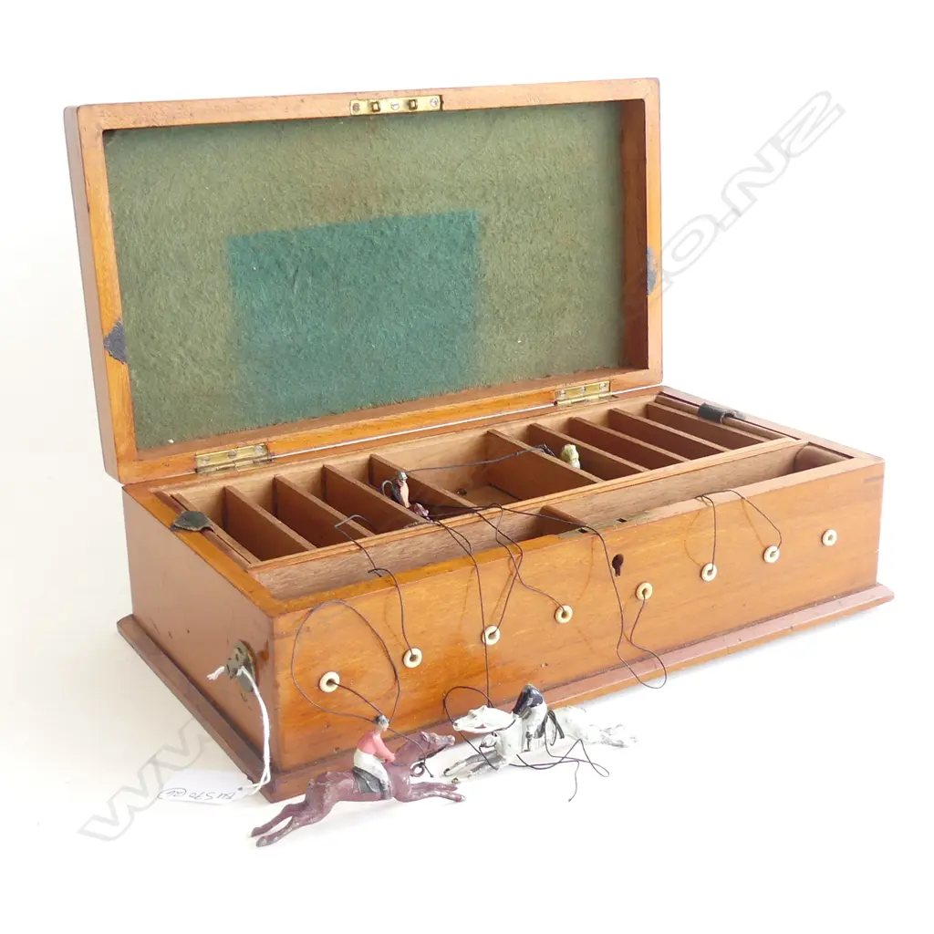 BOXED ASCOT RACING GAME WITH 8 LEAD HORSES WITH JOCKEYS AF MISSING HEADS ETC Image 1++