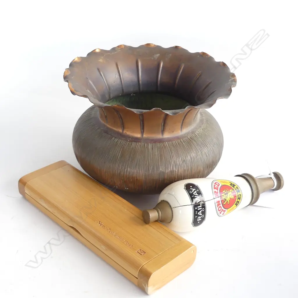 HORSE BEER PULL + BRASS POT H. 110 x D. 160mm + PENS ETC Image 1++