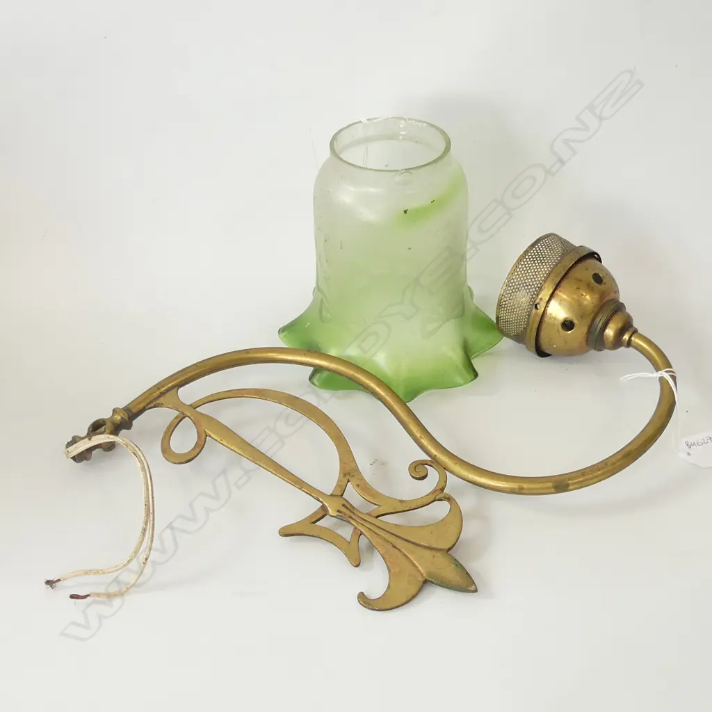 VICT BRASS LIGHT WITH GLASS SHADE L 320 MM Image 1++