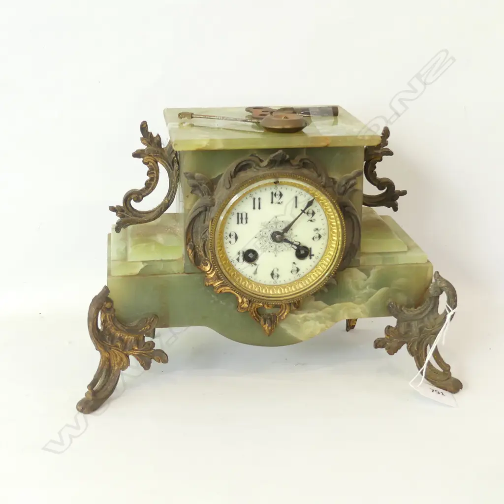 ANTIQUE GREEN MARBLE CLOCK WITH KEY A/F  L.290MM Image 1++