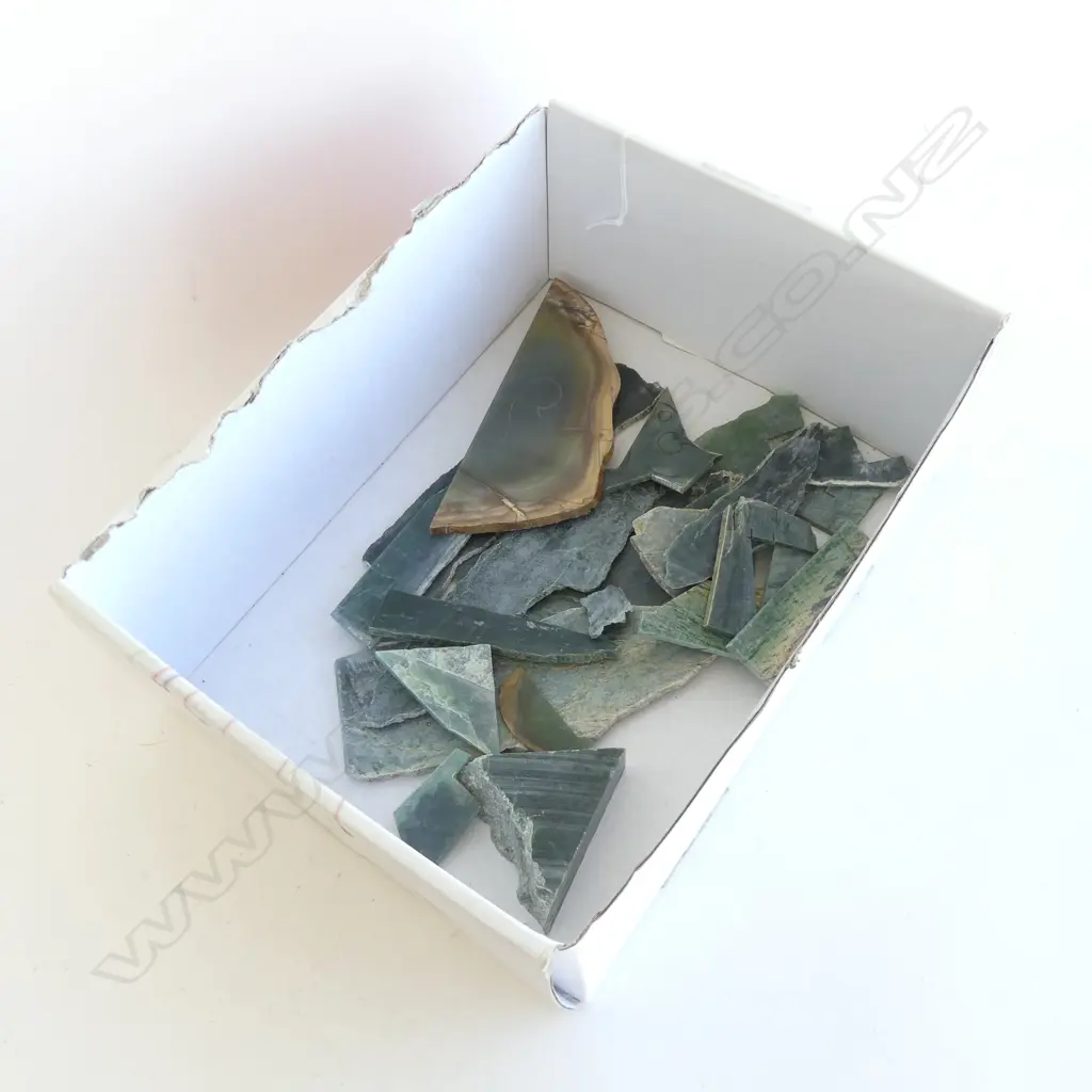 POUNAMU & AGATE COLLECTION of CUT PIECES EX PETER HOUSTON..... Image 1++