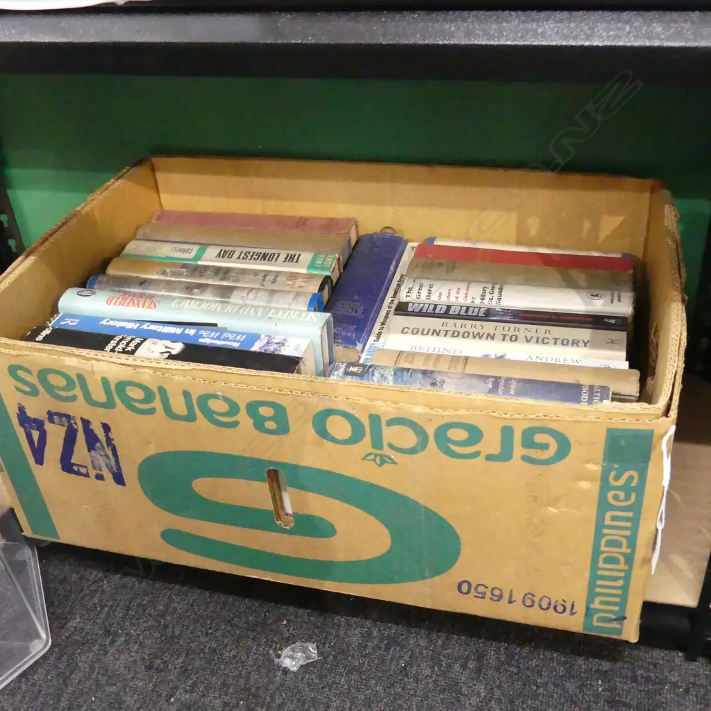 BOX LOT BOOKS; MILITARY INTEREST Image 1++
