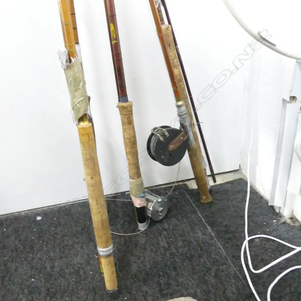 5 VINTAGE 2 PCE FISHING RODS (3 SPLIT CANE)... Image 1++