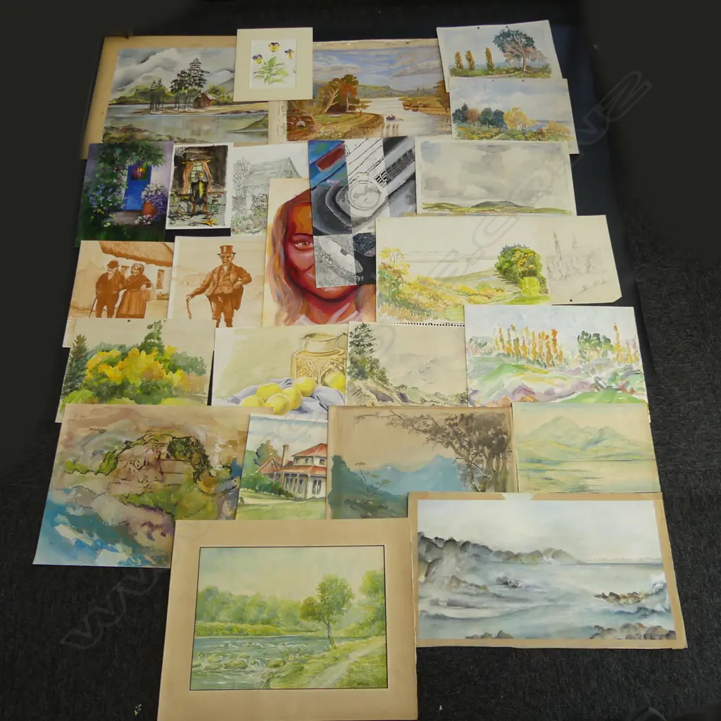ART FOLDER OF UNFRAMED W/Cs Image 1++