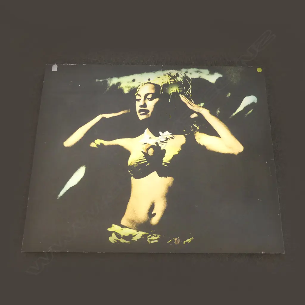 LARGE PRINTED CANVAS ARTWORK; PACIFICA WOMAN 910x1110mm Image 1++