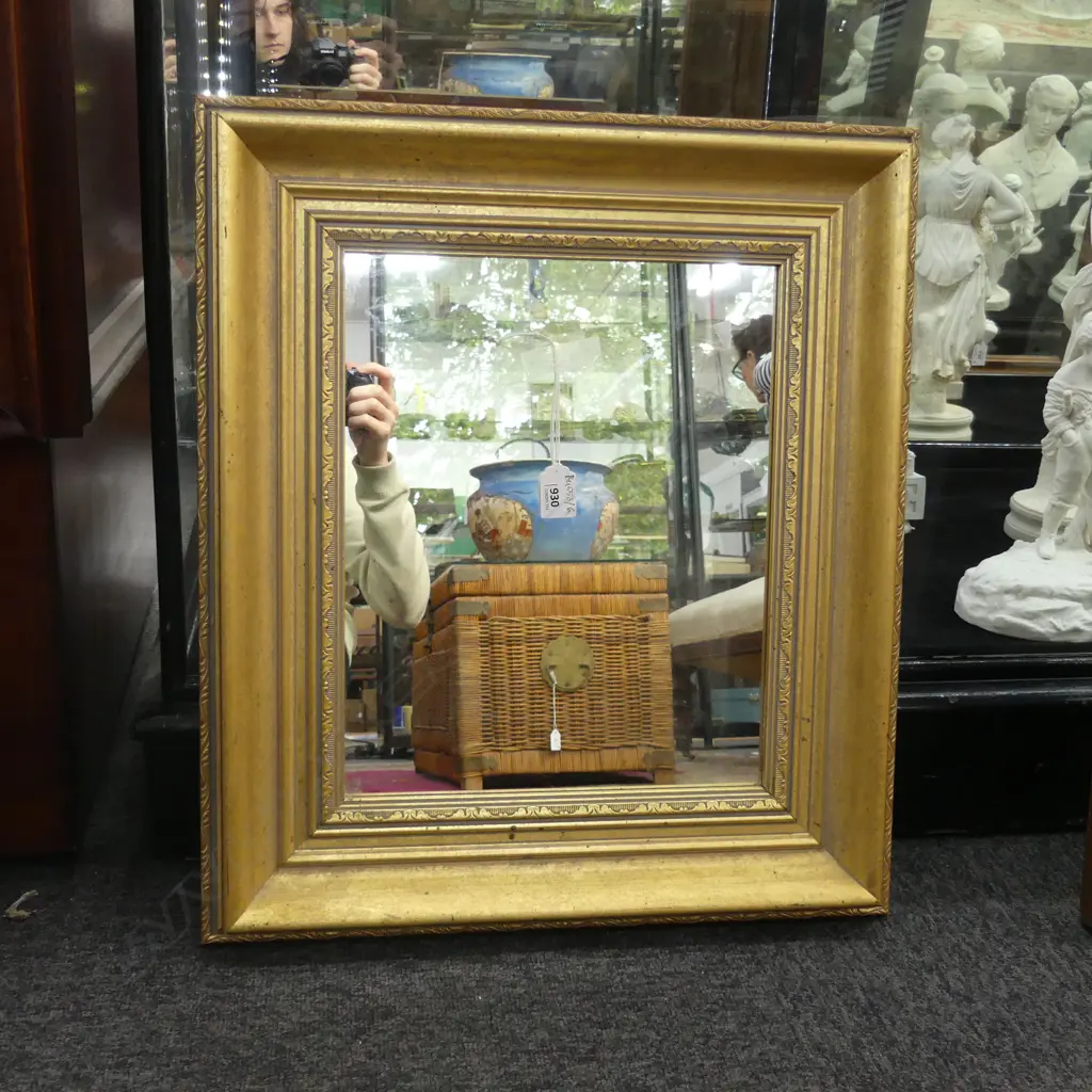 GILT FRAMED MIRROR 545x475mm Image 1++