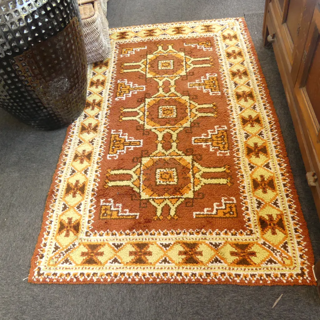 TUFTED WOOL RUG 2000x1250mm Image 1++