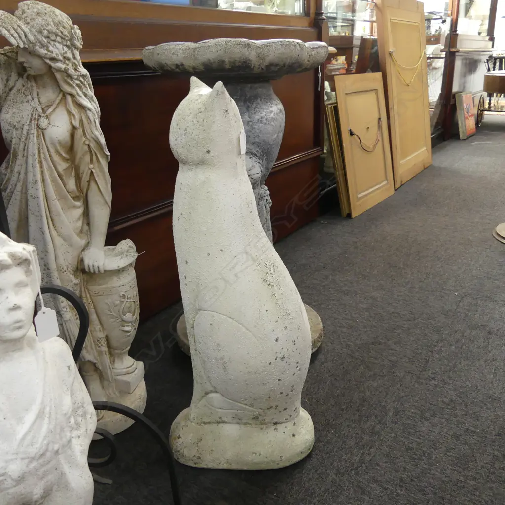 LG CONCRETE CAT GARDEN STATUE H. 710MM Image 1++