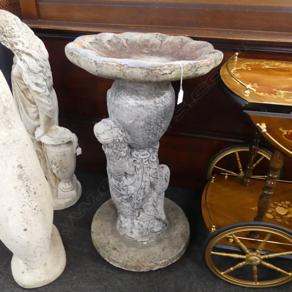 OLD CONCRETE BIRD BATH H 760 DIA 440MM Image 1++