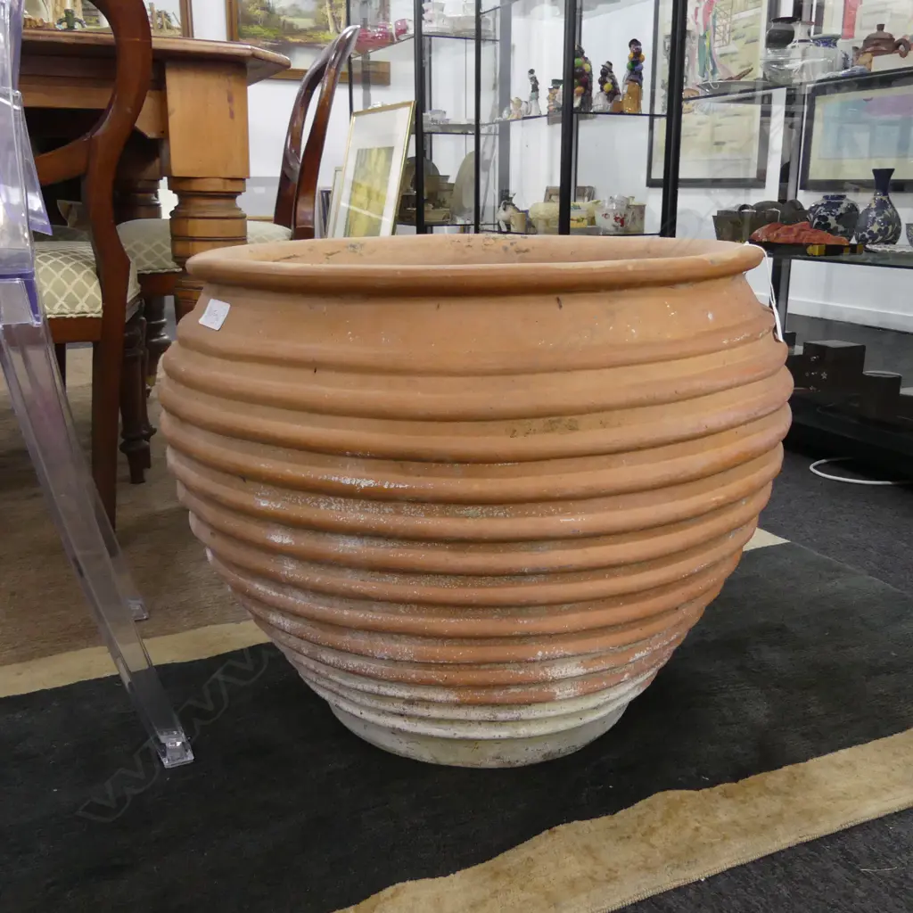 LG RIDGED EDGED TERRACOTTA GARDEN POT H DIA 580 H 540MM Image 1++