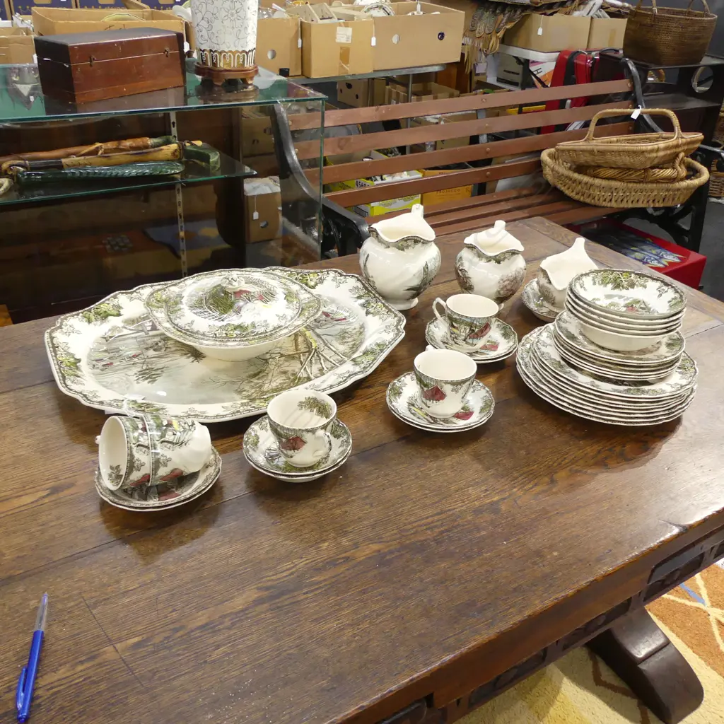39 PIECE JOHNSON BROTHERS DINNER SERVICE- THE FRIENDLY VILLAGE Image 1++