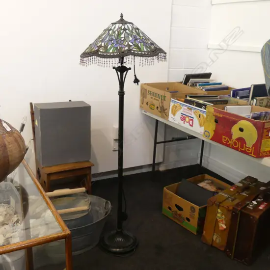 TIFFANY STYLE FLOOR LAMP 1570mmH - WORKING