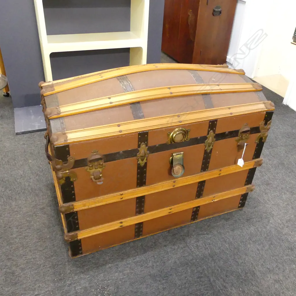 ANTIQUE SARATOGA TRUNK L 870MM Image 1++
