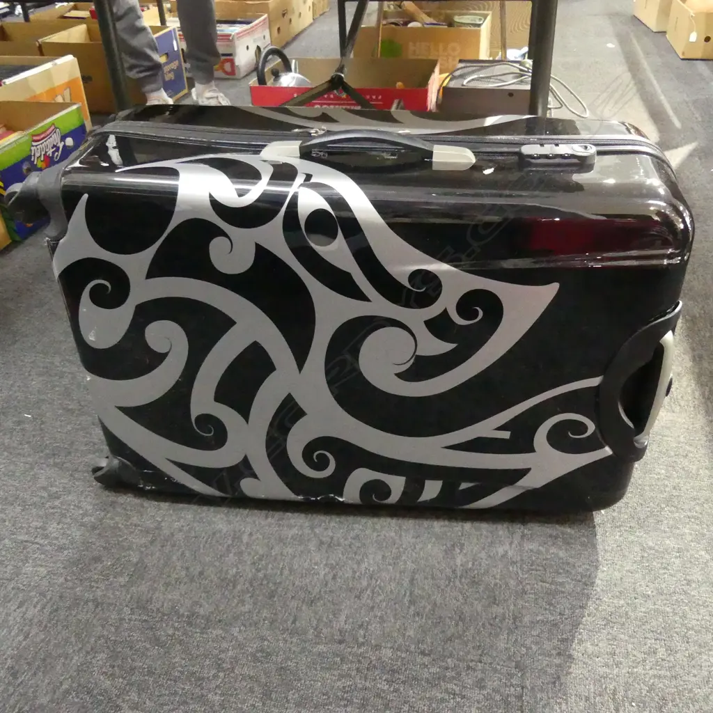 LG BLACK HAKA BRAND HARD SHELL SUIT CASE WITH MAORI DESIGN L 780MM Image 1++