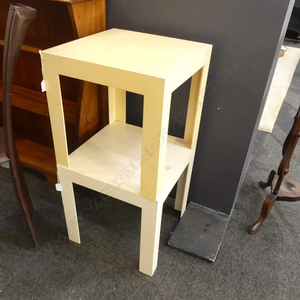 PR VINTAGE KARTELL WHITE PLASTIC SQUARE SIDE TABLES 405x405x405mm showing wear Image 1++